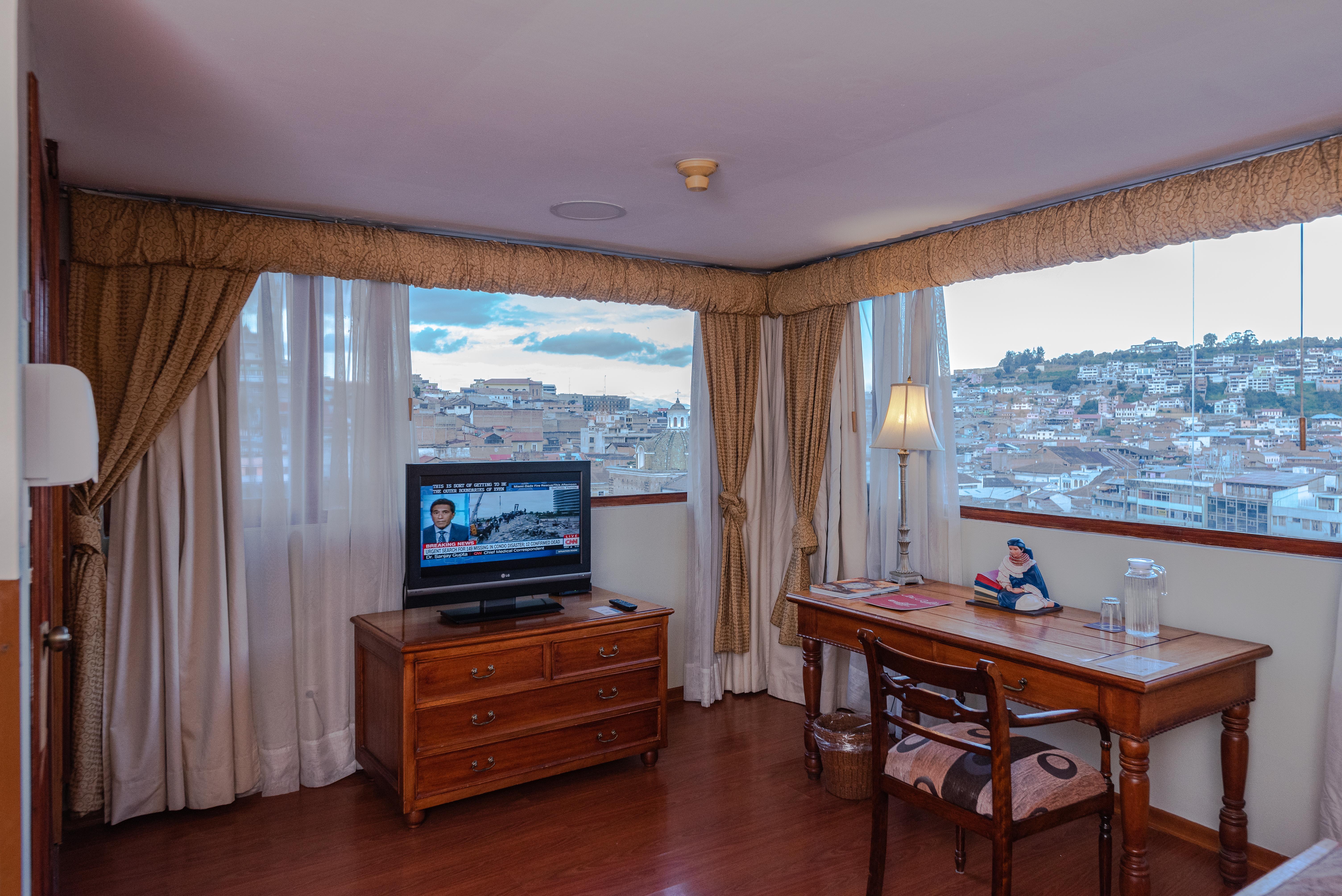 Hotel Patio Andaluz Quito Exterior photo