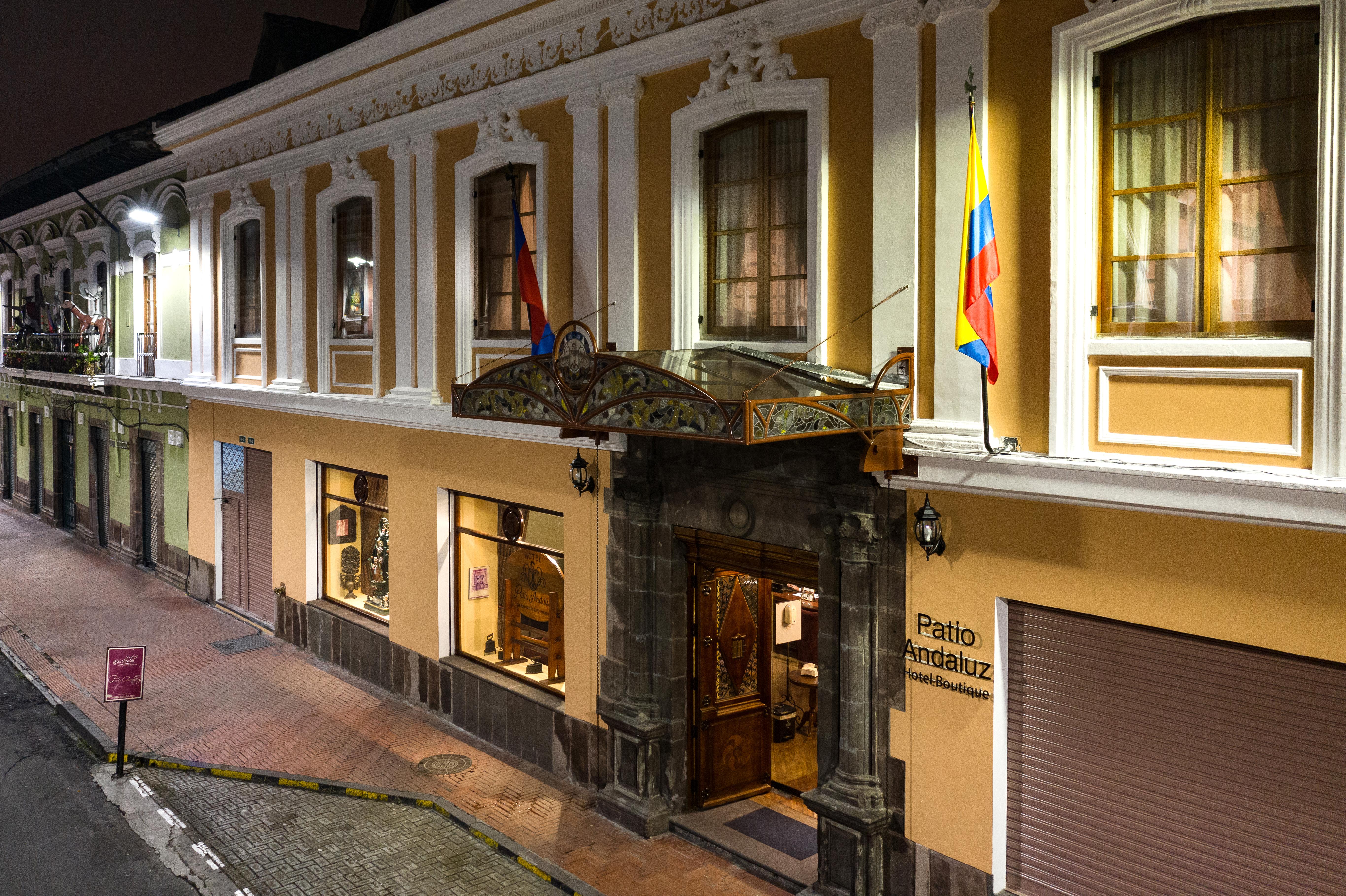 Hotel Patio Andaluz Quito Exterior photo