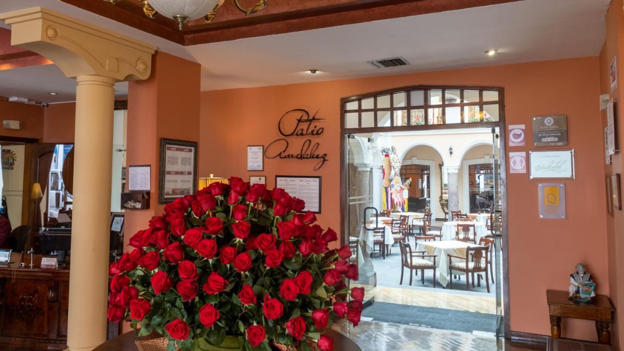 Hotel Patio Andaluz Quito Exterior photo